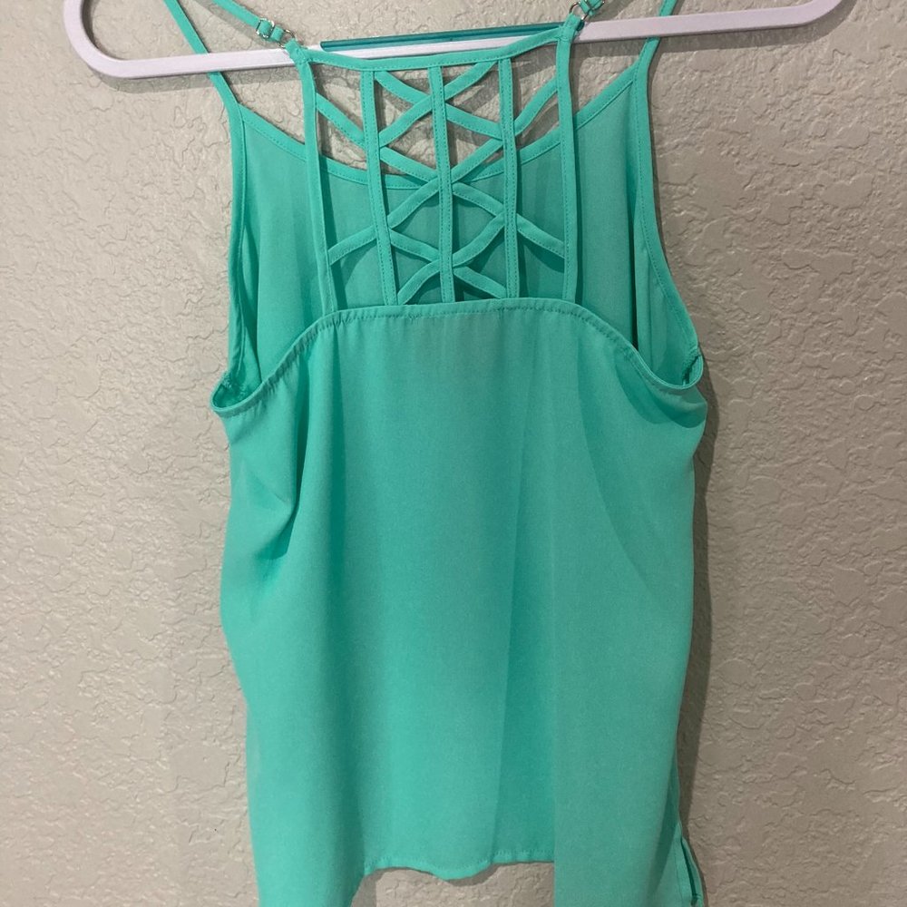 Skies Are Blue, Small tank top